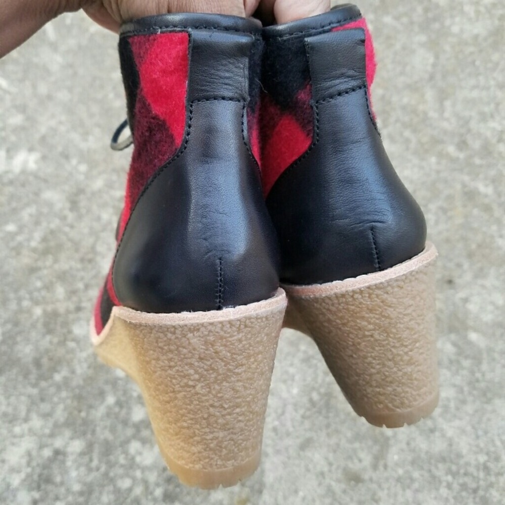 Bass Plaid Wedge Ankle Boots - Red and Black! 💥 - Picture 4 of 7